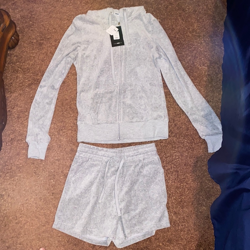 Grey velvet short set